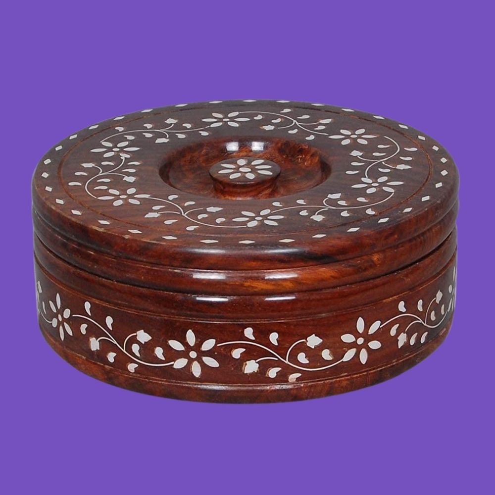 WOODEN CHAPATI BOX WITH LID